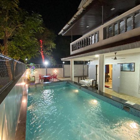 Capetown Villa With Pool, Jacuzzii, Dj, & Hot Bath Tub Lonavala Exterior photo